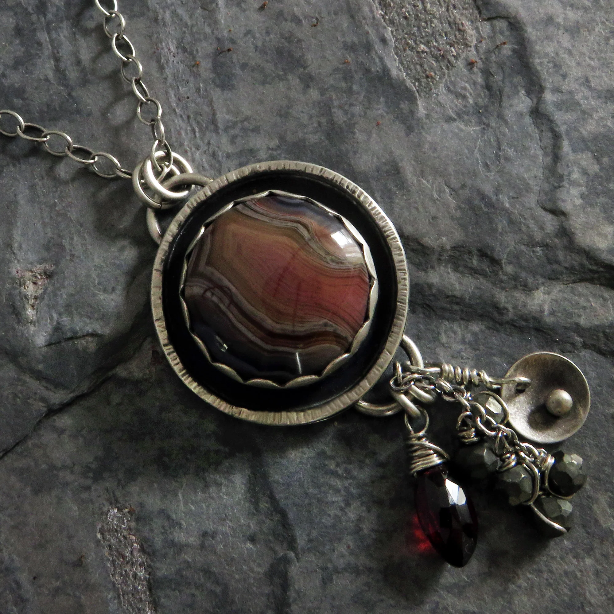 Laguna Agate – Nature’s Vibrant Masterpiece for Mind & Spirit"